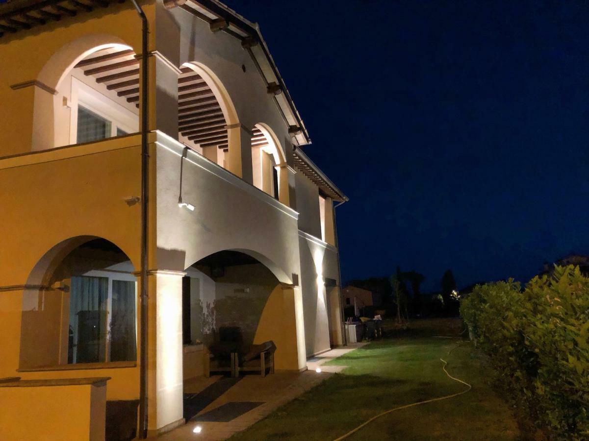 Villa Pirignano フォリーニョ エクステリア 写真