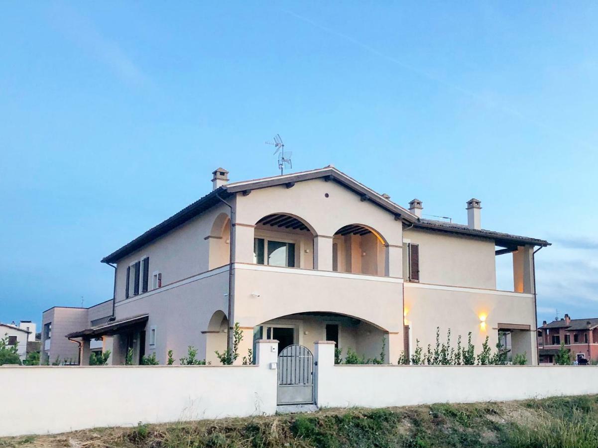 Villa Pirignano フォリーニョ エクステリア 写真