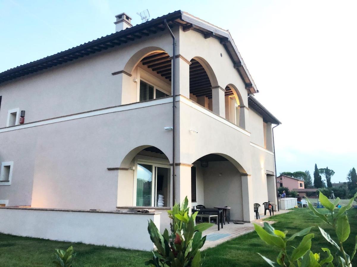 Villa Pirignano フォリーニョ エクステリア 写真